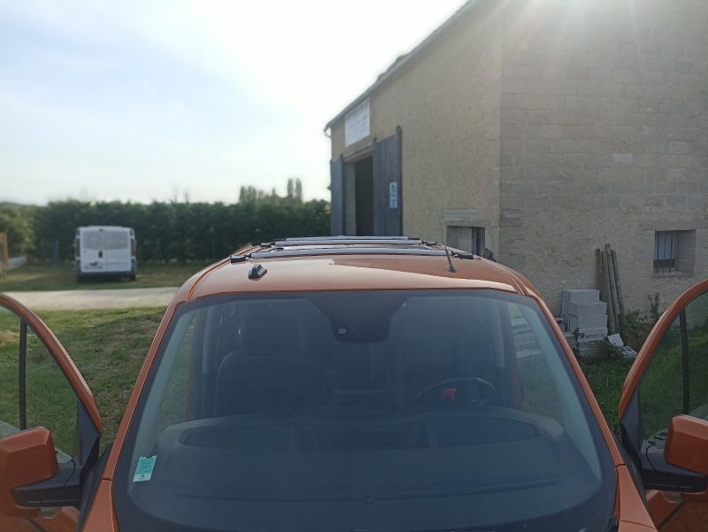 Petit panneau solaire discret 